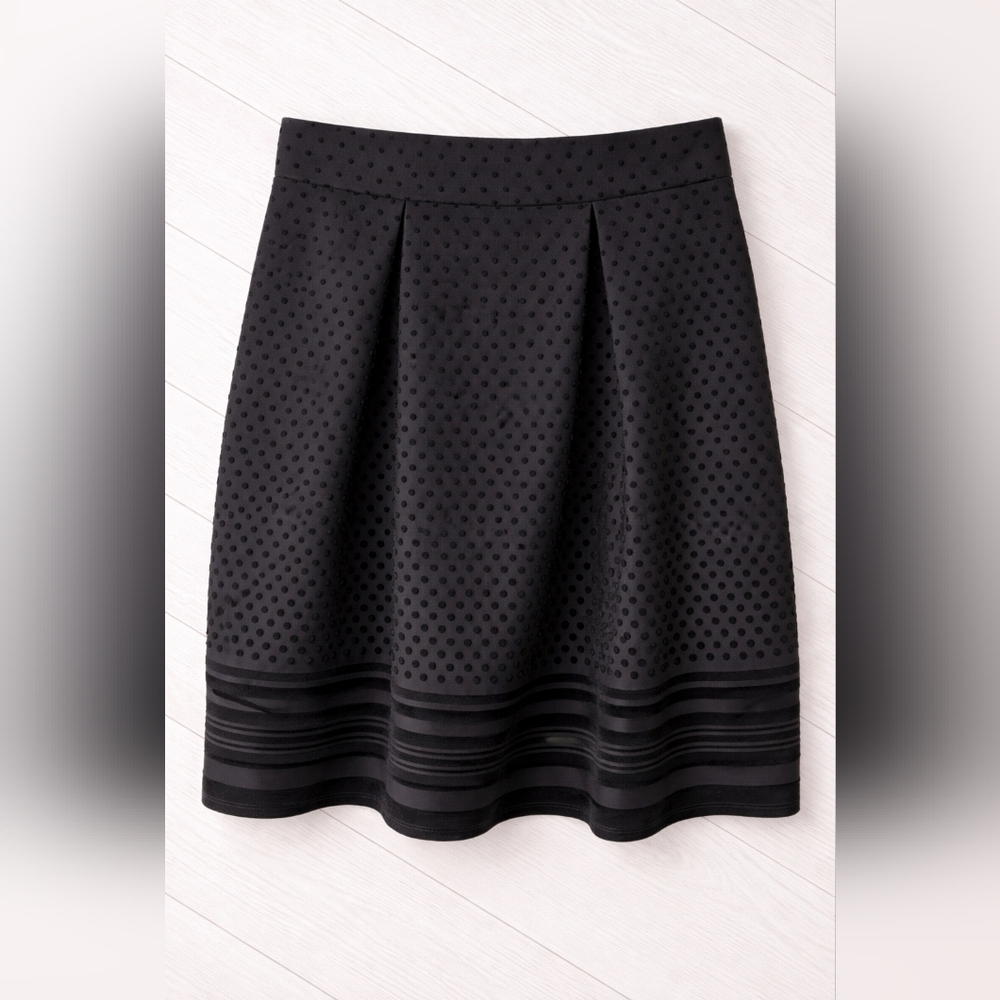 ⭐️ Faith and Joy Black Velvet Jacquard A-Line Skirt - size XS